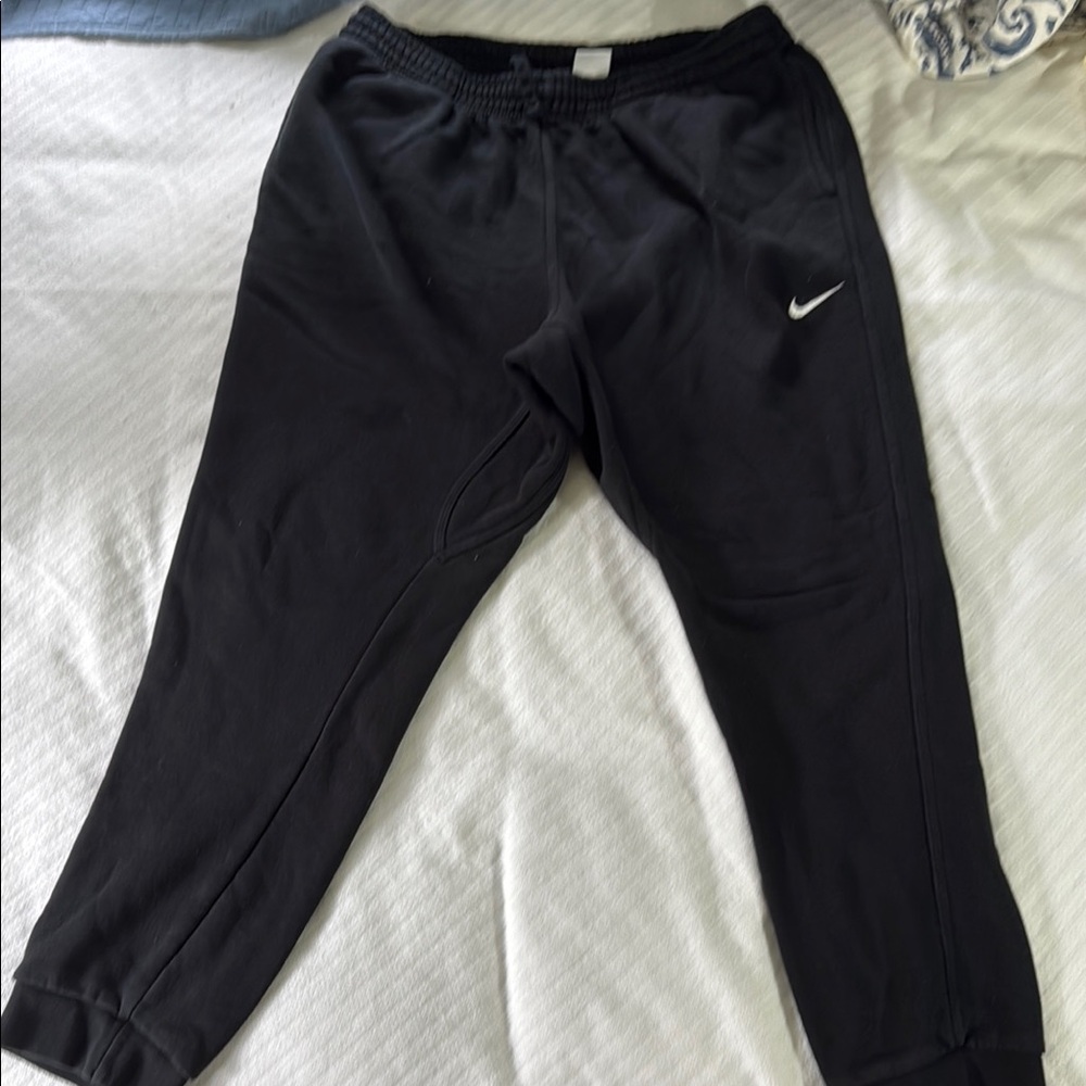 Nike Black Athletic Sweatpants Tapered Fit